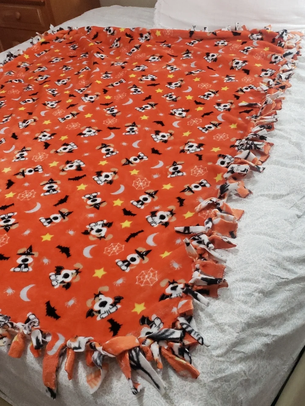 Handmade New Condition No-sew Tie/fleece Doublesided Halloween Puppy Blanket